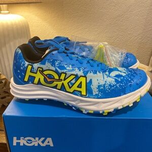 HOKA XC SHOE